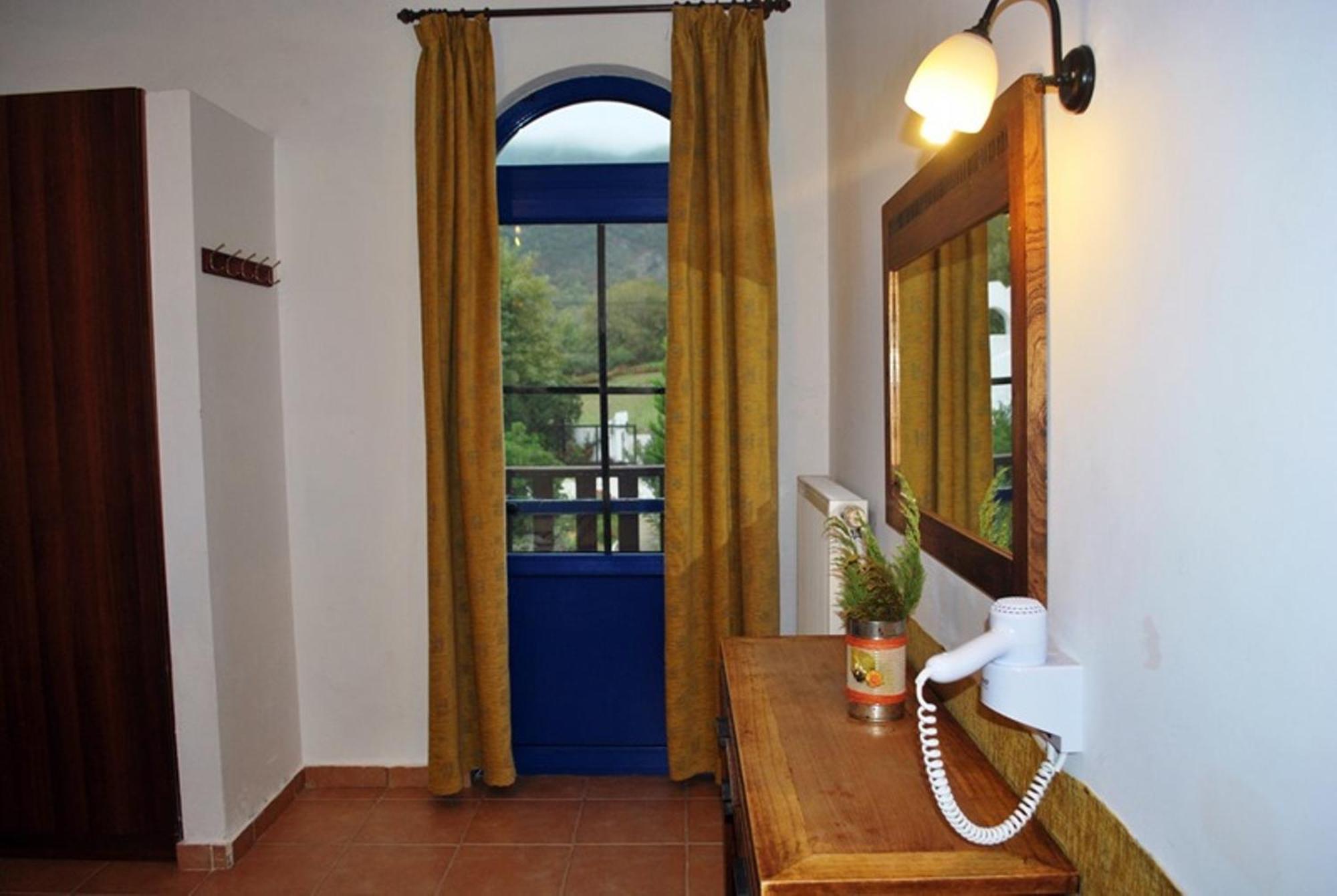 Archondissa Beach Aparthotel Therma  Room photo